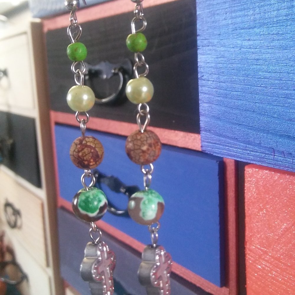 SILVER CROSS GREEN AGATE EARRINGS